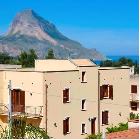 Perla Di Mare Appartamenti カステッルッツォ エクステリア 写真