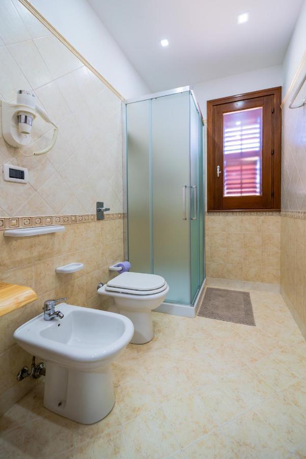 Perla Di Mare Appartamenti カステッルッツォ エクステリア 写真