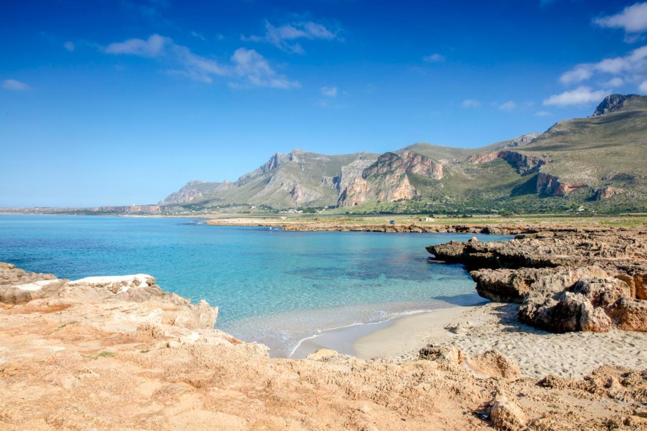 Perla Di Mare Appartamenti カステッルッツォ エクステリア 写真
